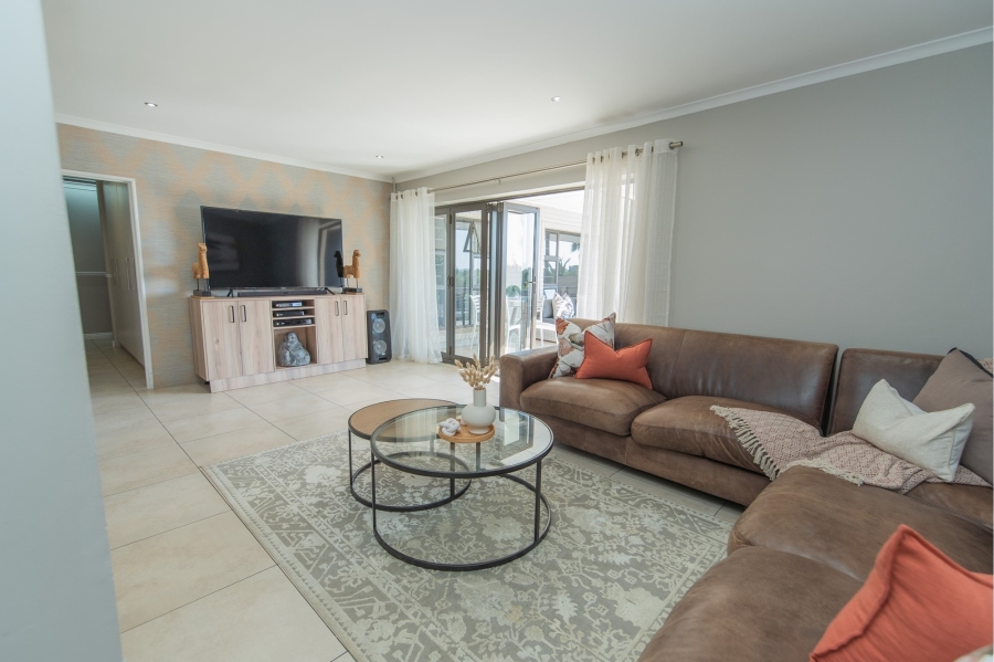4 Bedroom Property for Sale in Walmer Heights Eastern Cape